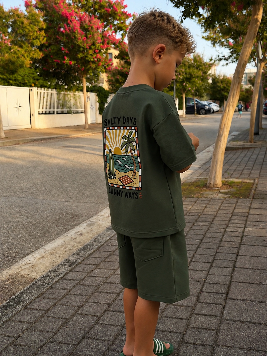 Shorts LOWKEY Gr. 80 - 164 inkl. Beamer Datei